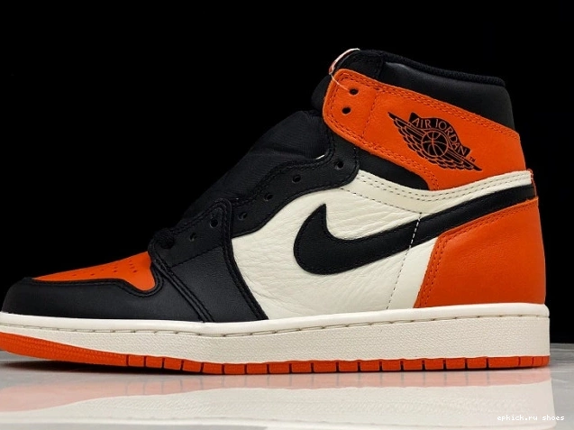 Rep AQ0818-158 Off-Louis Air OW 1 AJ1 x Jordan 0812